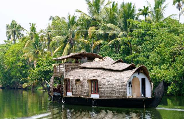 380|COCHIN MUNNAR THEKKADY ALLEPPEY 5N 